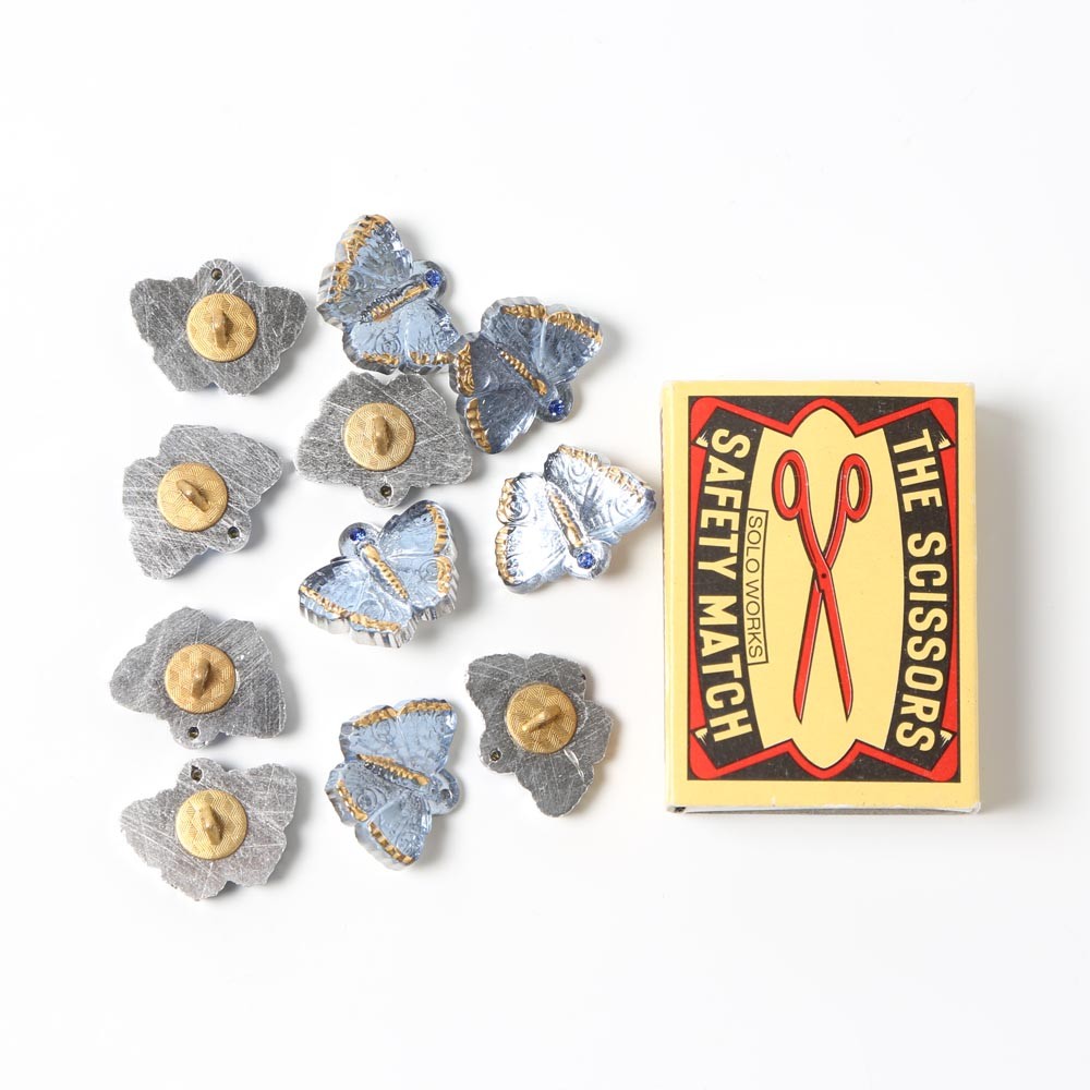 アンティーク・チェコ雑貨のお店 bábovka - 蝶々のガラスボタン 2cm